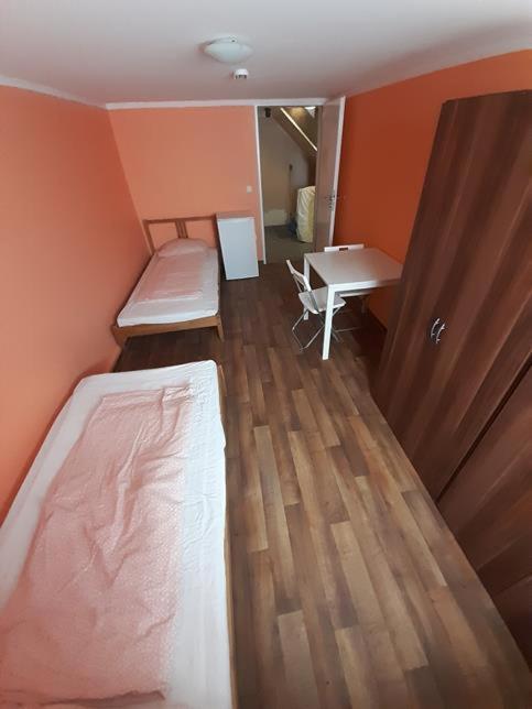 Hostel Budget Eversbuschstr 168 *