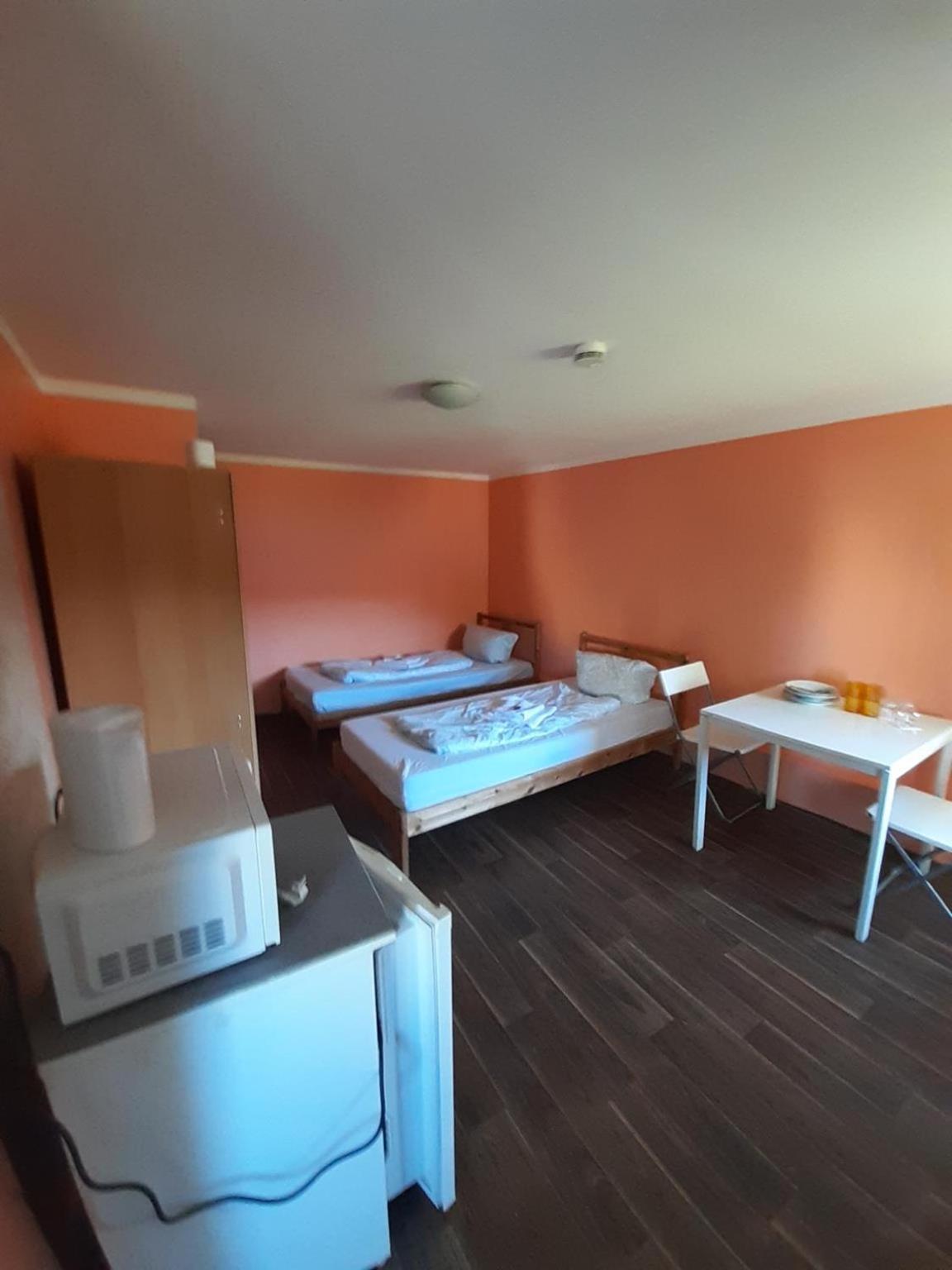 Budget Allach & Eve 168 * Monaco di Baviera