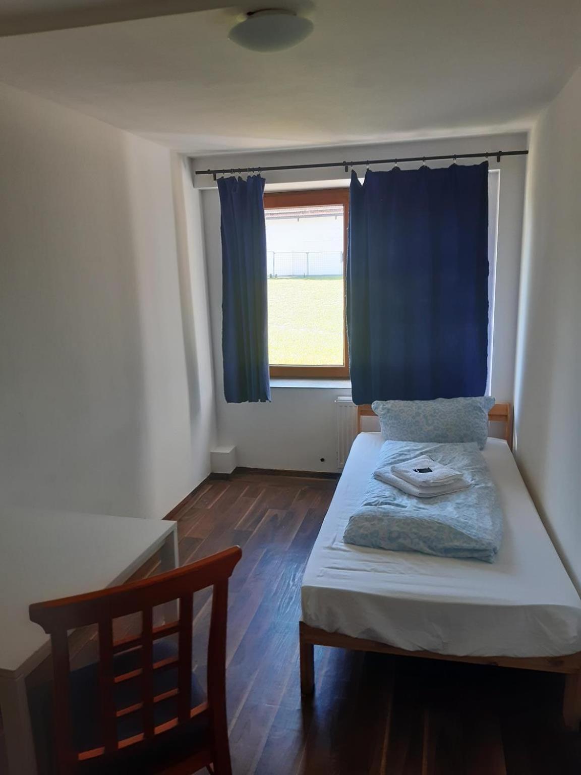 Budget Allach & Eve 168 * Monaco di Baviera